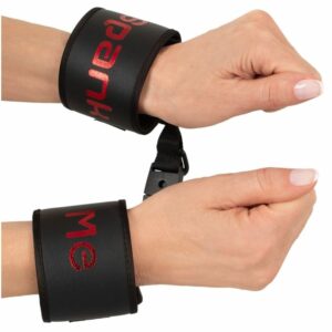 mit praktischem Clipverschluss